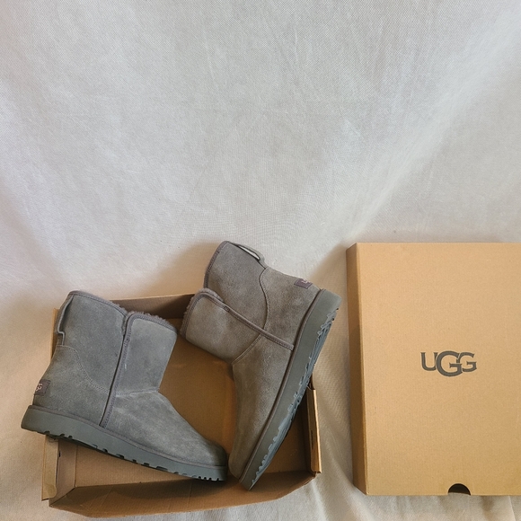 UGG Women's Cory II Genuine shearling Lined Boots in Charcoal Grey Sz 12 - Picture 5 of 11
